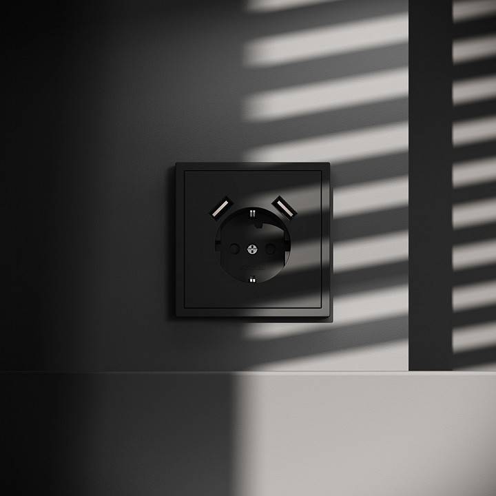 Розетка с заземлением и со шторкой и 2хUSB type A, без рамки Voltum S70 VLS040408