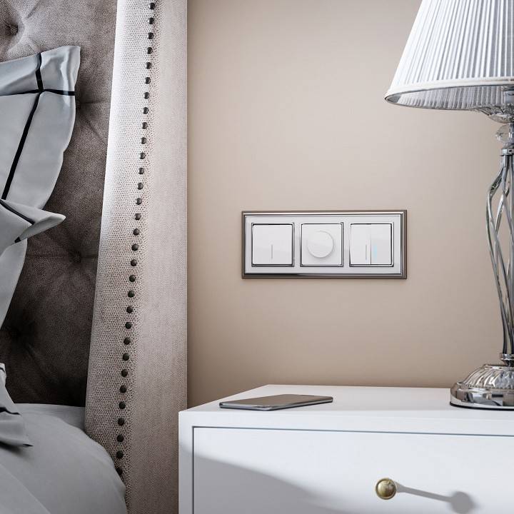 Рамка на 3 поста Werkel Favorit хром / белый W0031331