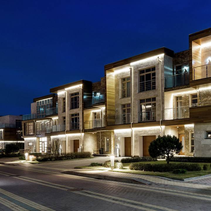 Комплект светодиодной ленты Apeyron RGB 5 м 10-04