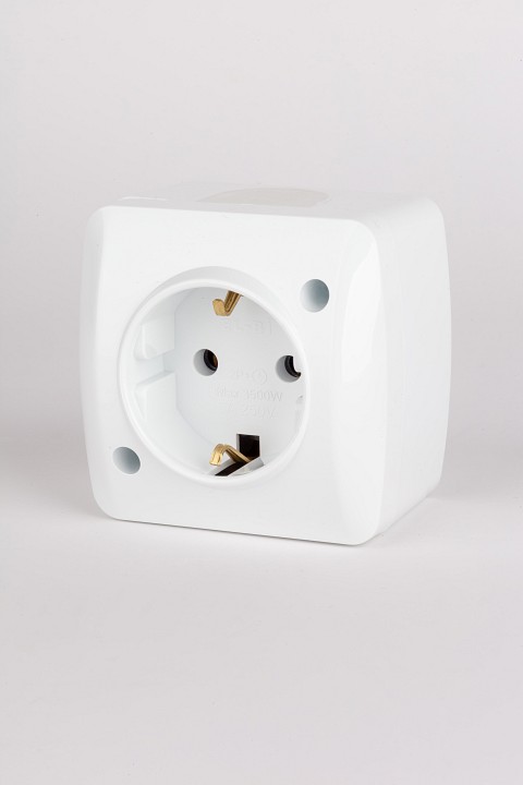 Розетка с заземлением Elbi Eleсtriс Alsu 7 504-010200-217