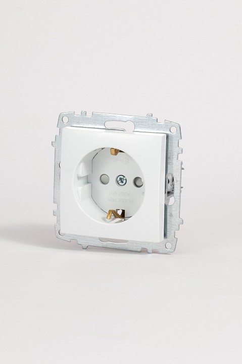 Розетка с заземлением и со шторкой, без рамки Elbi Eleсtriс Zena Vega 609-015600-243