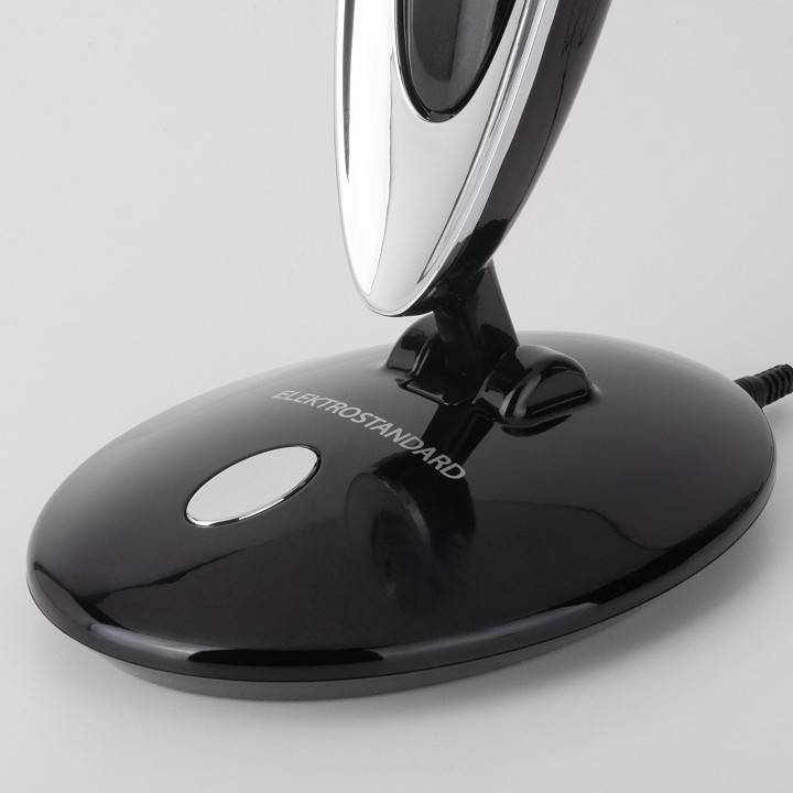 Настольная лампа офисная Elektrostandard Saturn 10 Вт черная a044008