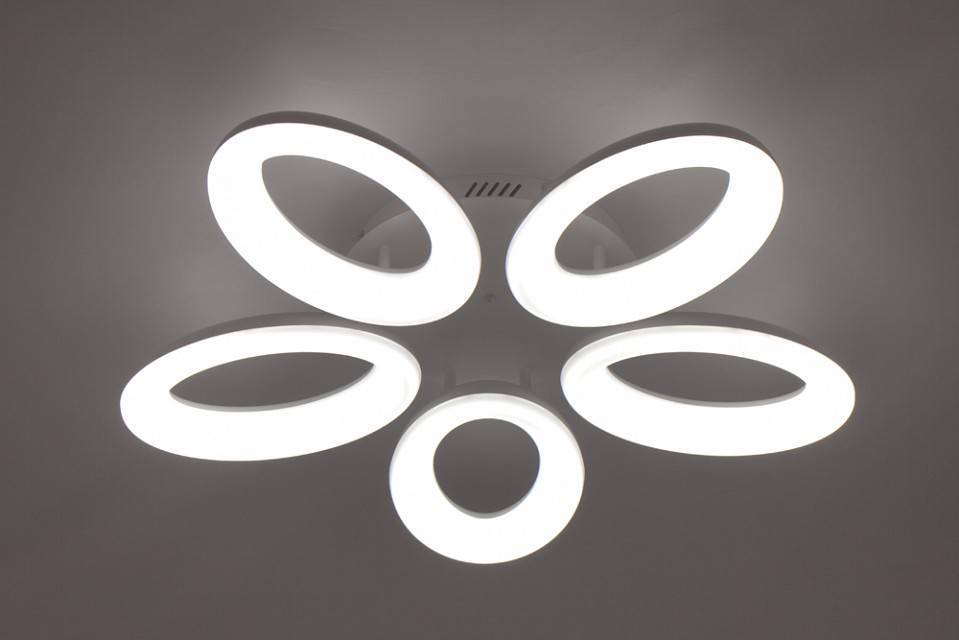Потолочная люстра Escada Ellipse 10204/5LED