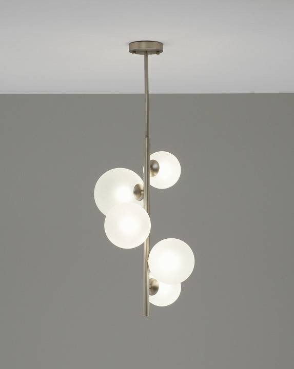 Люстра на штанге Moderli Renny V11466-5P