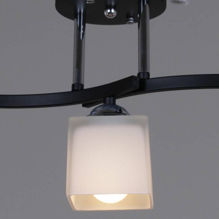 Люстра на штанге Reluce 03213 3 лампы 03213-0.3-03