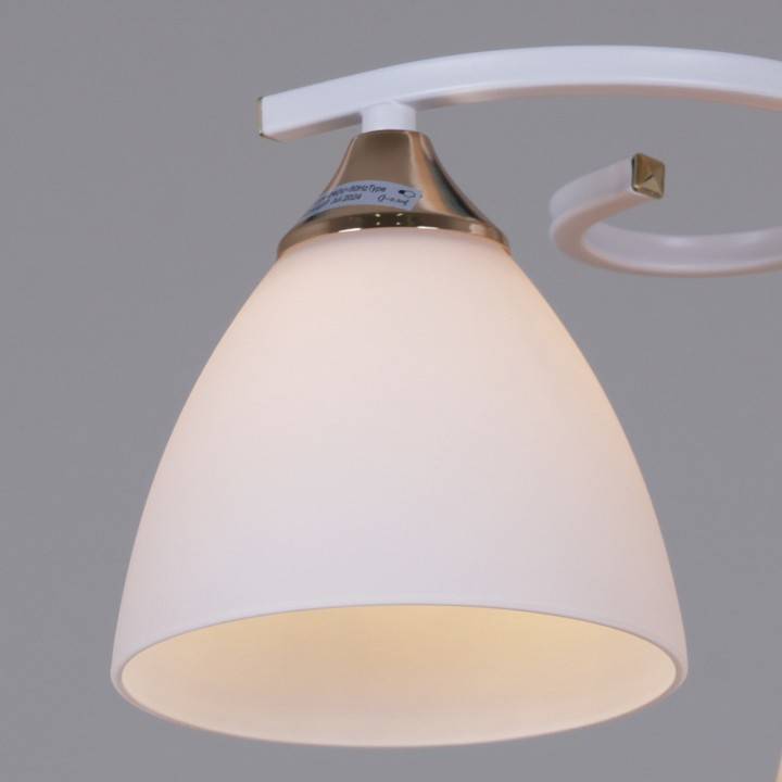 Потолочная люстра Reluce 05009-1 3 лампы White Gold 05009-0.3-03 WH+FG