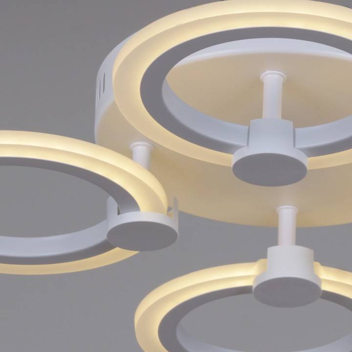 Потолочная люстра Reluce 09501 4 лампы White 09501-0.3-04 WH