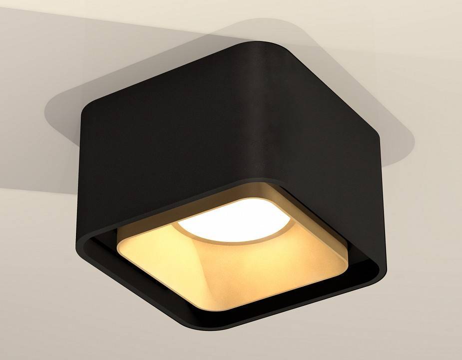 Накладной светильник Ambrella Light XS XS7833004