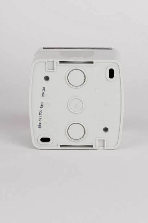 Розетка с заземлением с крышкой Elbi Eleсtriс Eva 554-011500-218