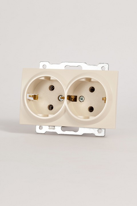 Розетка двойная с заземлением, без рамки Elbi Eleсtriс Zena Vega 609-010300-907