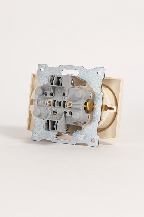 Розетка двойная с заземлением, без рамки Elbi Eleсtriс Zena Vega 609-010300-907