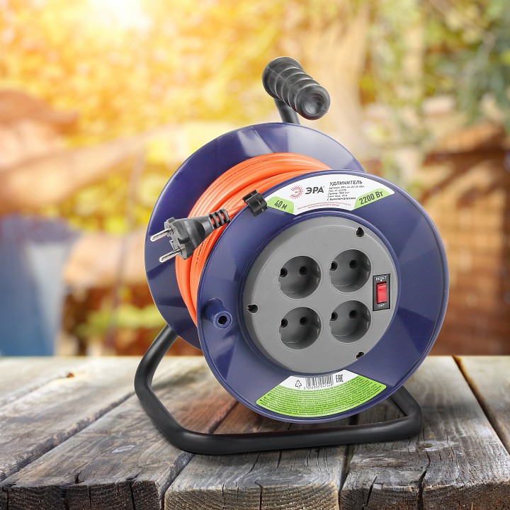 Удлинитель силовой на катушке ЭРА RPx-4s-2x1.0-40m 4 розетки 40 м 2х1.0 мм² RPx-4s-2x1.0-40m