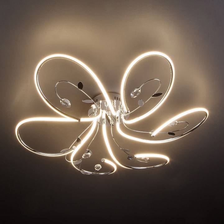 Потолочная люстра Eurosvet Venzel хром 90 Вт 90082/6