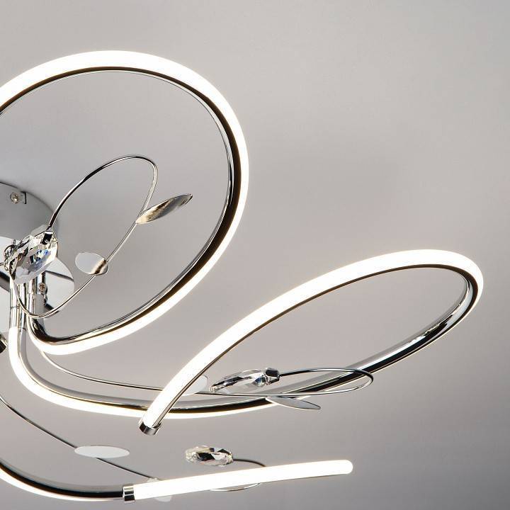 Потолочная люстра Eurosvet Venzel хром 90 Вт 90082/6