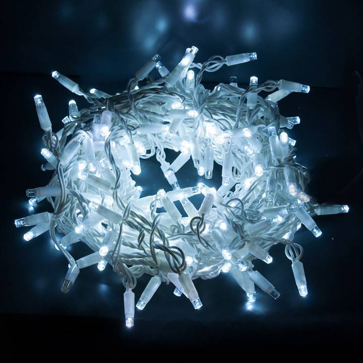 Гирлянда Нить Eurosvet 20м 200LED белая IP65 400-102