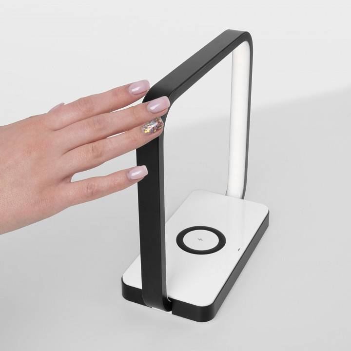 Настольная лампа офисная Eurosvet Frame черный 80502/1