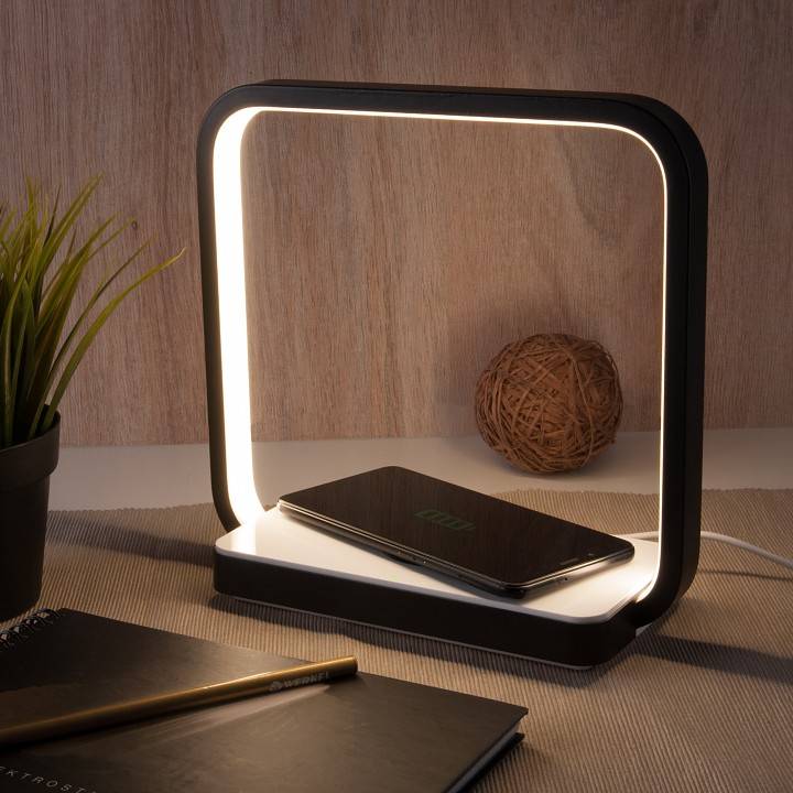 Настольная лампа офисная Eurosvet Frame черный 80502/1