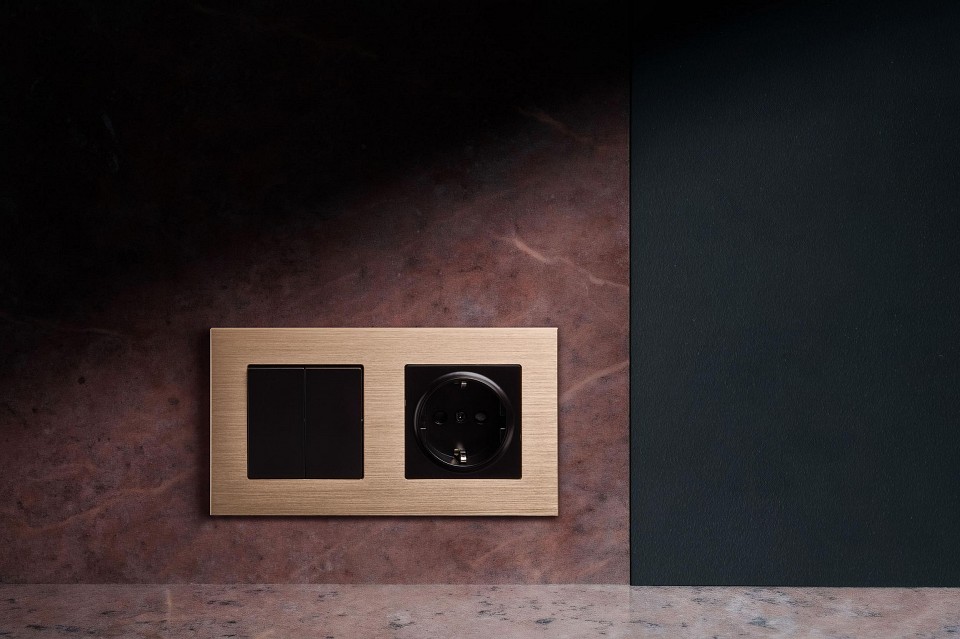 Выключатель двухклавишный без рамки Kollinger  REA-R-007BK