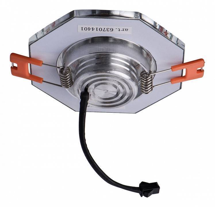 Встраиваемый светильник DeMarkt Круз 637014401