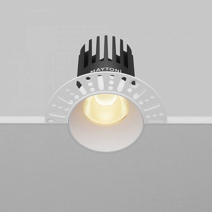 Встраиваемый светильник Maytoni Dip DL121-15W-2.7K-TRS-W