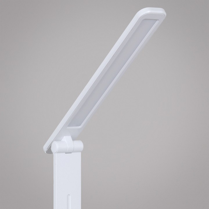 Настольная лампа офисная 00625-0.7-02 WHITE