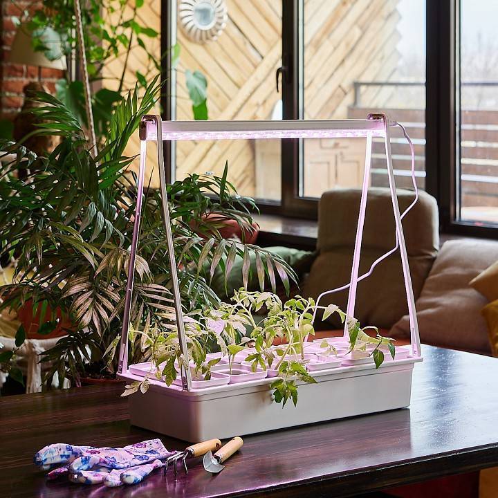 Подставка для цветов Uniel UFP-G34N белая UL-00010756