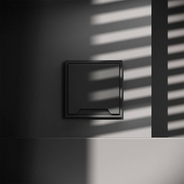 Розетка с заземлением и со шторкой, без рамки с крышкой Voltum S70 VLS040308