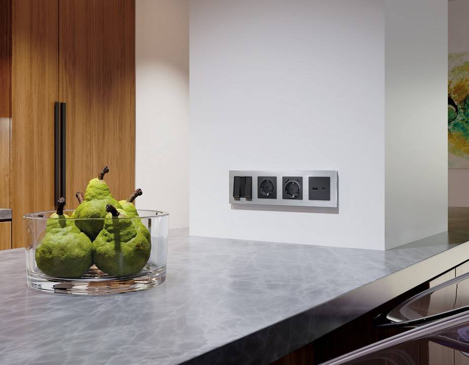 Рамка на 1 пост Ambrella Volt Platos Металл AF550101