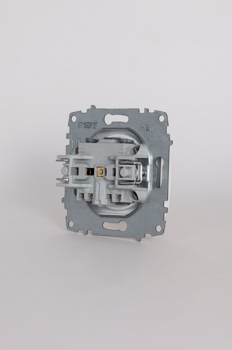 Розетка без заземления, без рамки Elbi Eleсtriс Jazz 607-016200-215