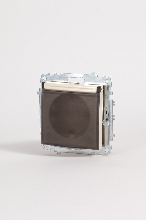 Розетка с заземлением и со шторкой, без рамки с крышкой Elbi Eleсtriс Zena Vega 609-010300-219