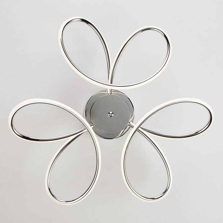 Потолочная люстра Eurosvet Lozanna 90083/3 хром 63 Вт 90083/3