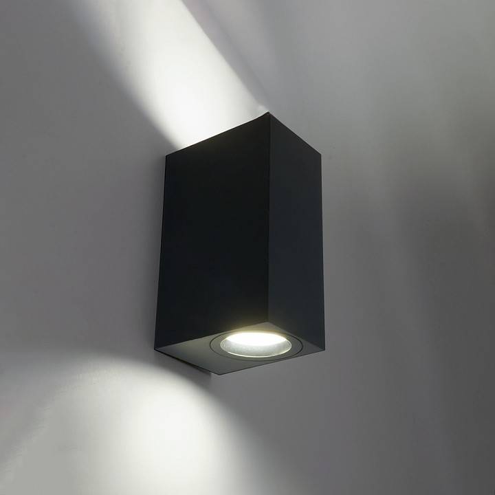 Светильник уличный настенный Feron DH051-P Бостон 2xGU10 IP54 черный 51546