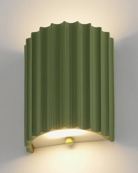 Накладной светильник Moderli Bailey V11222-WL