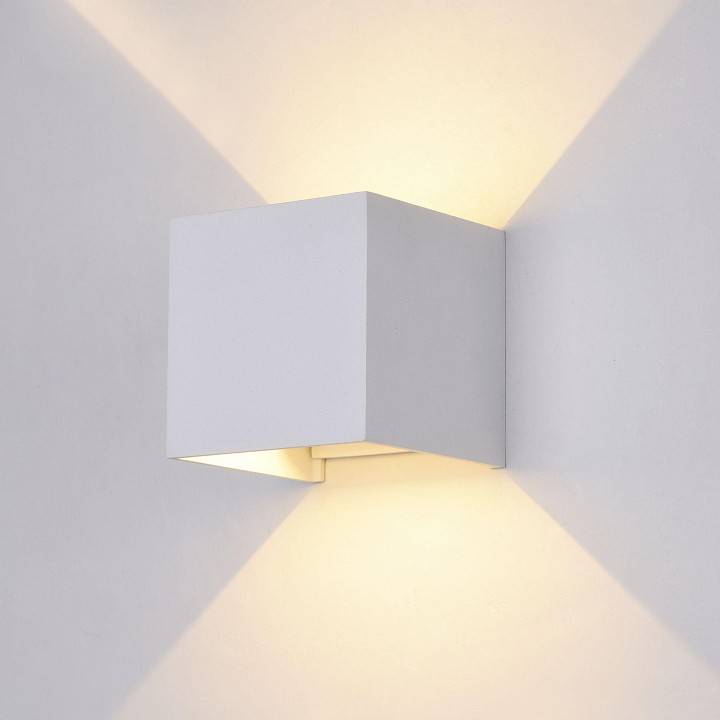 Накладной светильник Maytoni Fulton LED 6 Вт белый O572WL-L6W