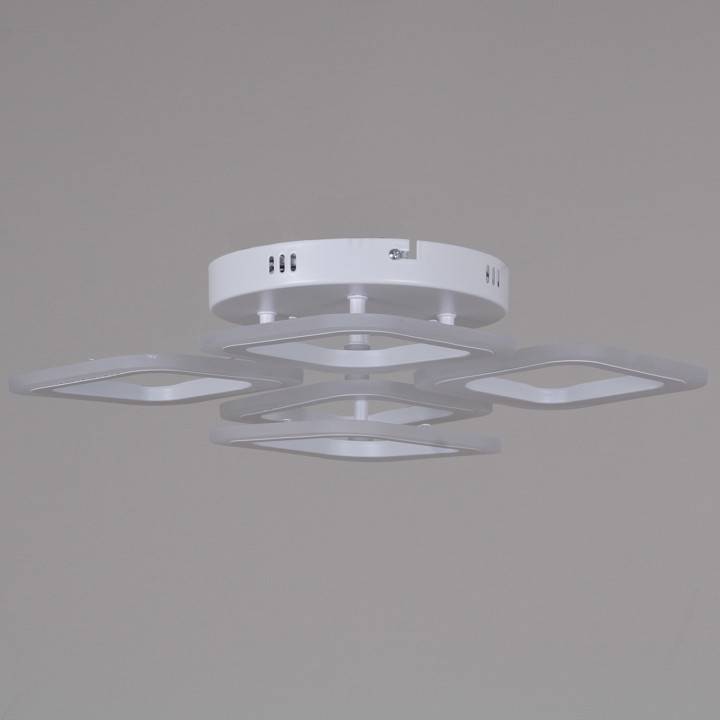 Потолочная люстра De Markt 05104-0.3-4+1 WH белый 05104-0.3-4+1 WH