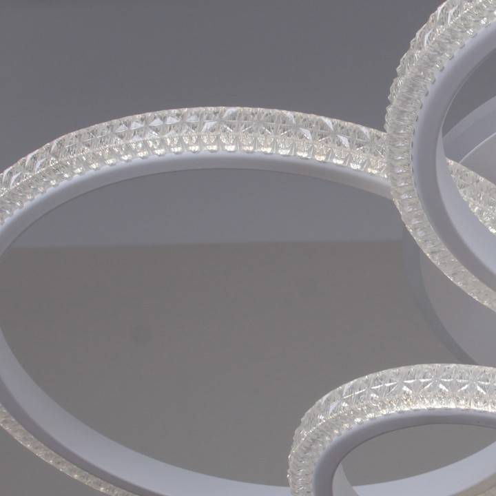 Потолочная люстра De Markt 06333-0.3-06C WH (RGB) белый 06333-0.3-06C WH (RGB)