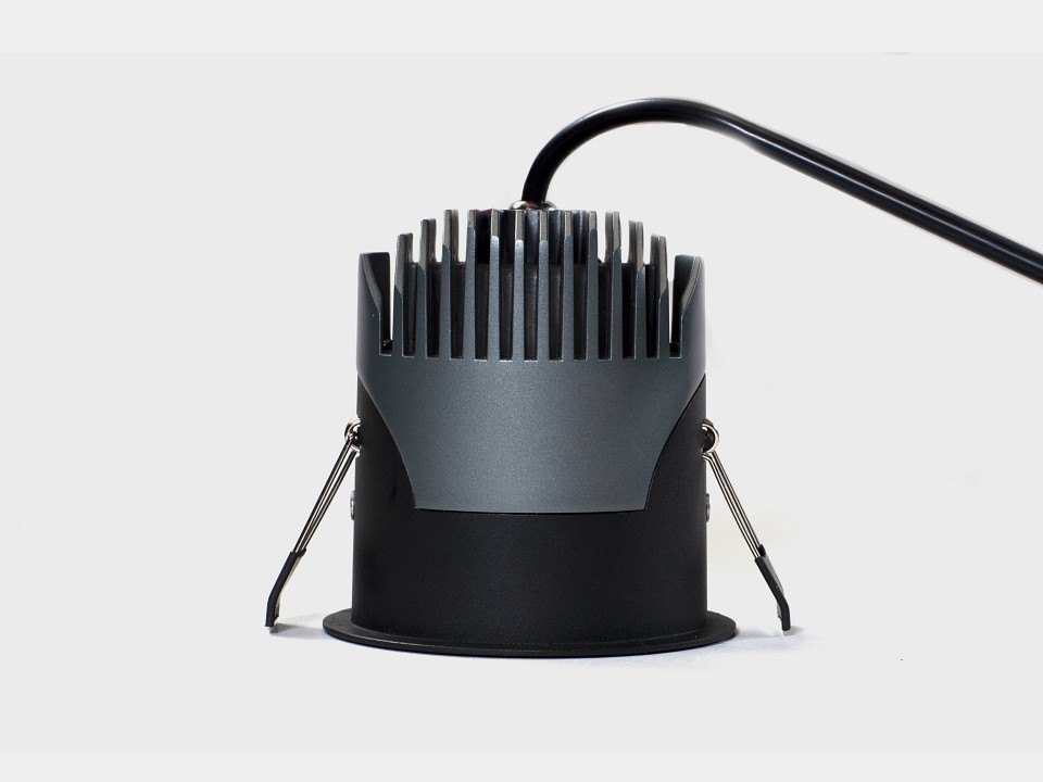 Встраиваемый светильник SWG RC RC-D84-12-BL-WW65