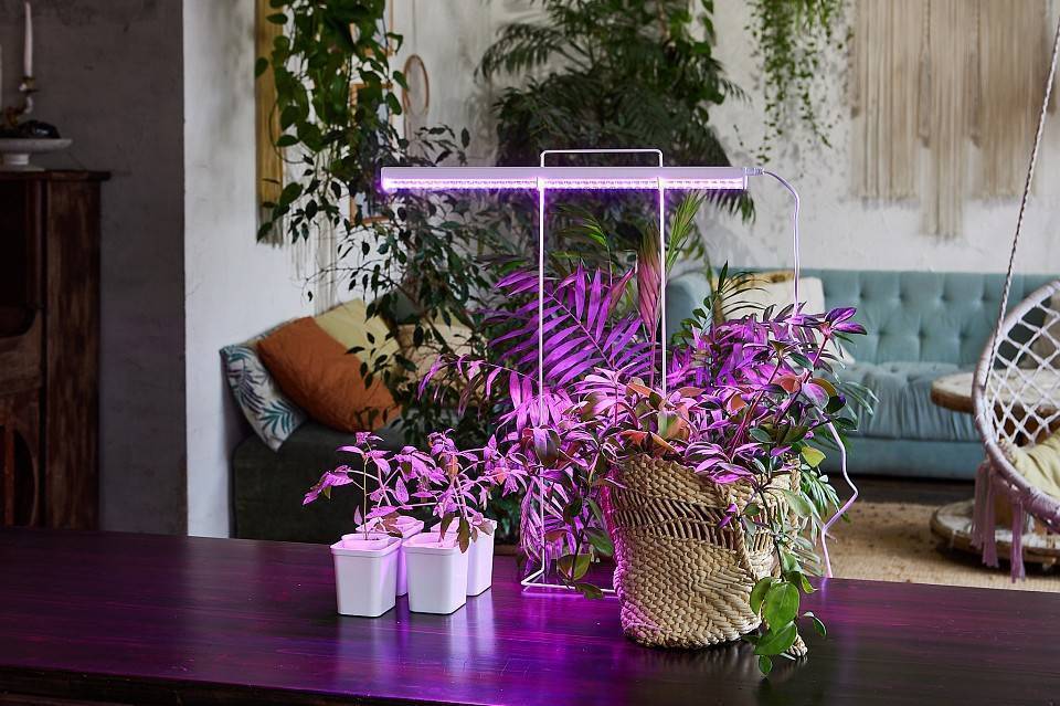 Подставка для цветов Uniel UFP-G10A H65 WHITE UL-00010041