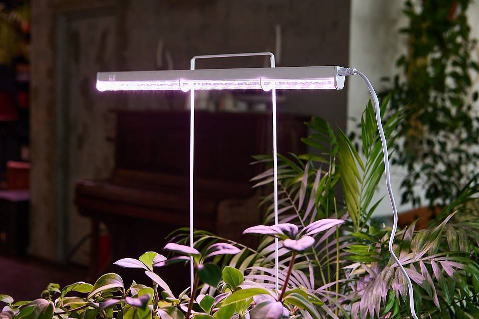 Подставка для цветов Uniel UFP-G10A H65 WHITE UL-00010041