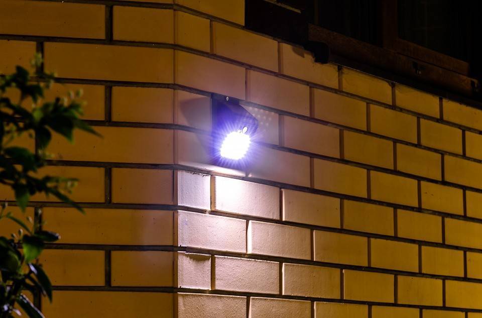 Светильник накладной Uniel USL-F UL-00010435