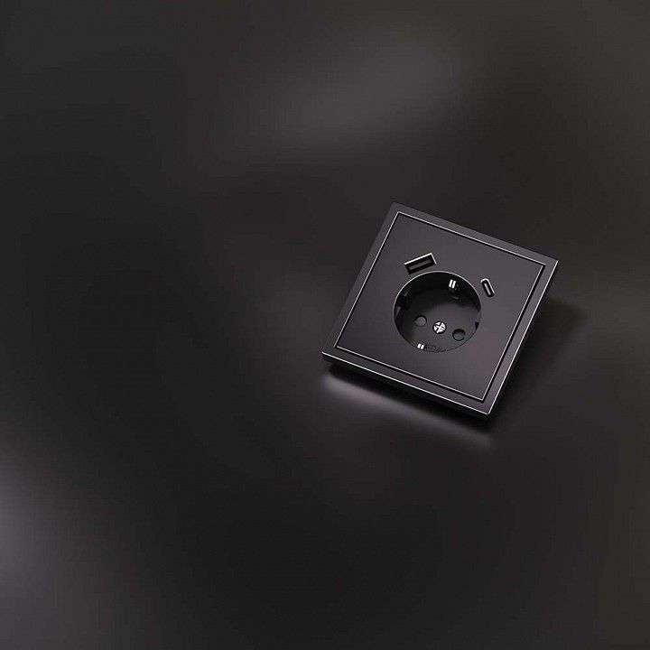 Накладка для розетки с заземлением и со шторками и 2хUSB type A и C Voltum S70 METAL VLSM001012