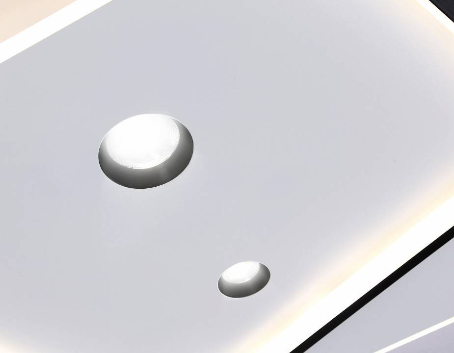 Накладной светильник Ambrella light Comfort 110 Вт FL5065