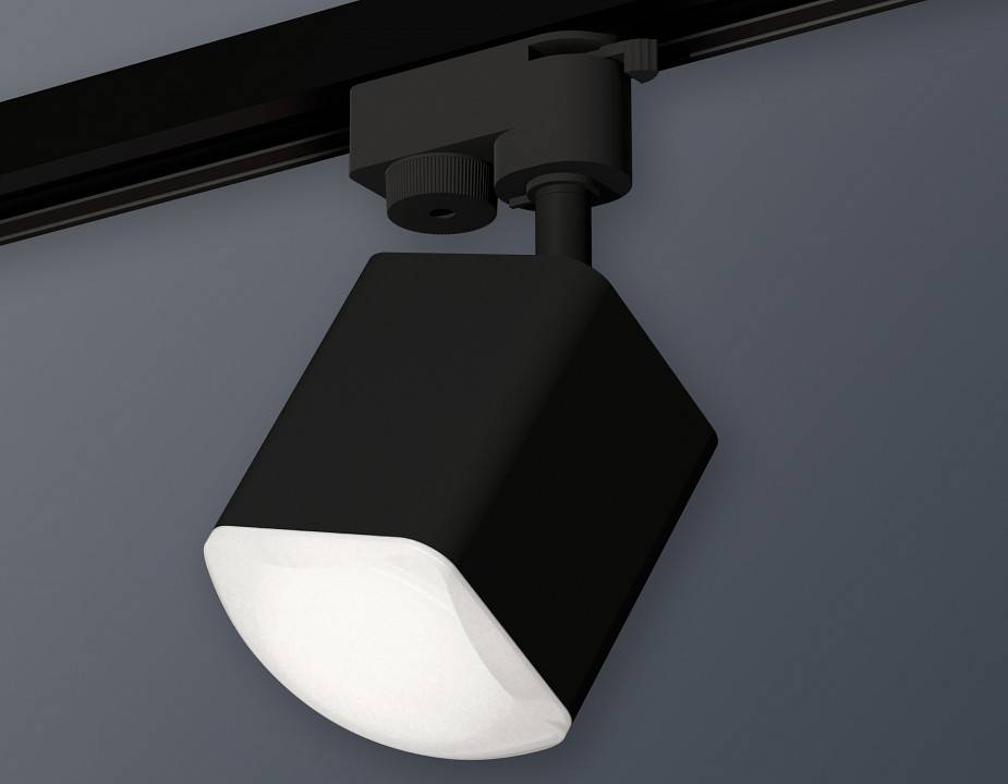 Светильник на штанге Ambrella Light XT XT7813023
