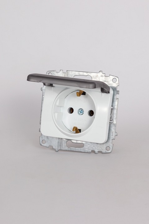 Розетка с заземлением с крышкой, без рамки Elbi Eleсtriс Jazz 607-010200-218