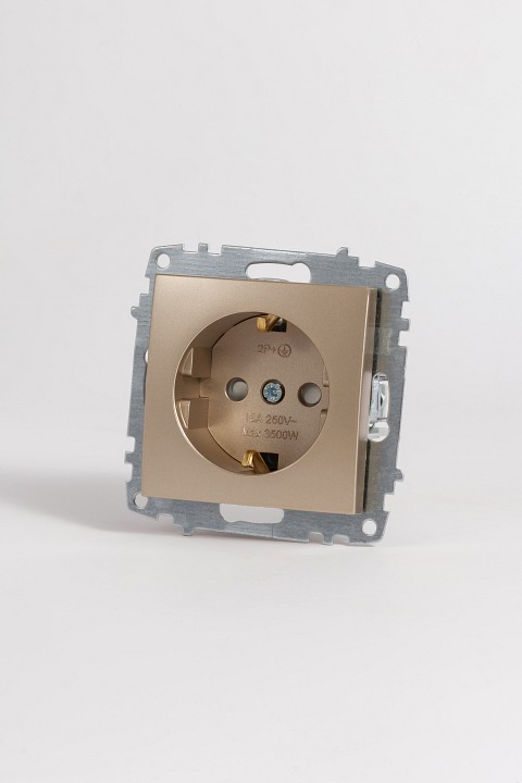 Розетка с заземлением и со шторкой, без рамки Elbi Eleсtriс Zena Vega 609-011400-243