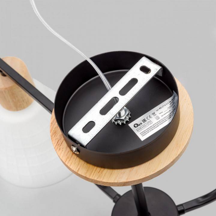 Люстра на штанге Imex MD.5716 3 лампы MD.5716-3-S-BK+WOOD