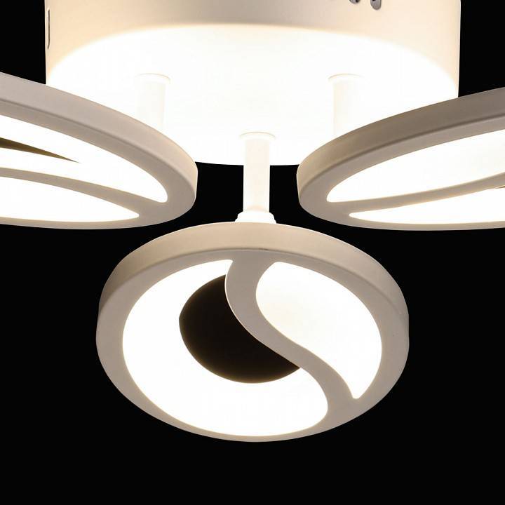 Потолочная люстра De City Мадлен 3xE14 424018003