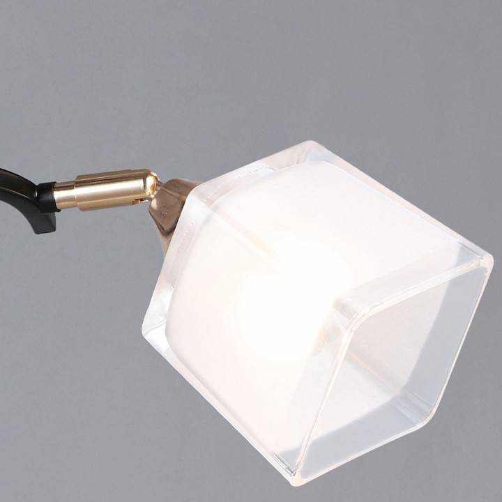 Светильник на штанге Reluce 06404 3 лампы черный французское золото 06404-0.3-03 BK+FGD