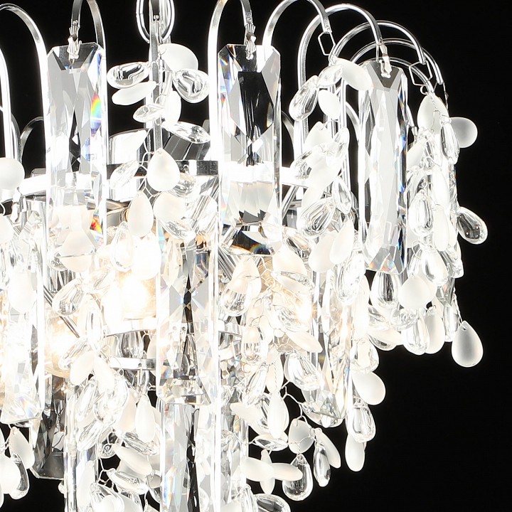 Подвесная люстра Reluce 3 лампы 62720-0.4-03 CH