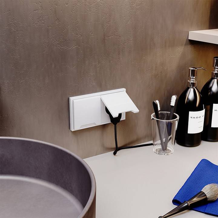 Розетка с заземлением и со шторкой, без рамки с крышкой Voltum S70 VLS040301